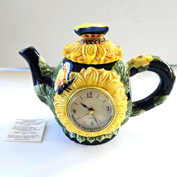 Other - Beautiful Sunflower Teapot Clock